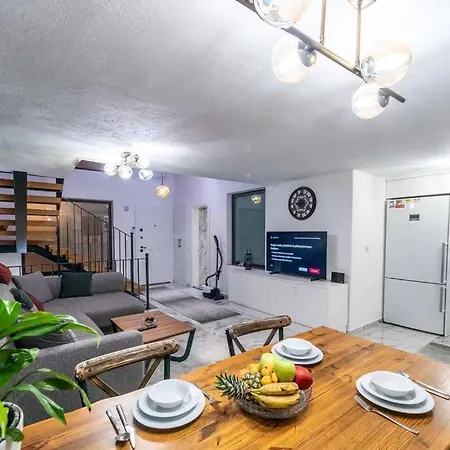 Kalkanda Korunakli Tatil Villasi Kalkan