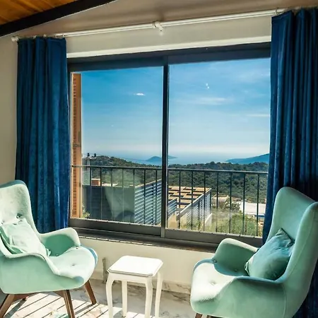 Kalkanda Korunakli Tatil Villasi Hotel Kalkan