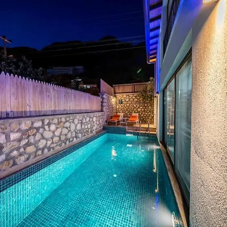 Kalkanda Korunakli Tatil Villasi Hotel Kalkan