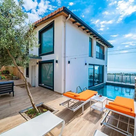 Kalkanda Korunakli Tatil Villasi Hotel Kalkan
