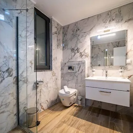 Kalkanda Korunakli Tatil Villasi * Kalkan